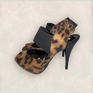 Vera Wang Stilettos – Size 8.5